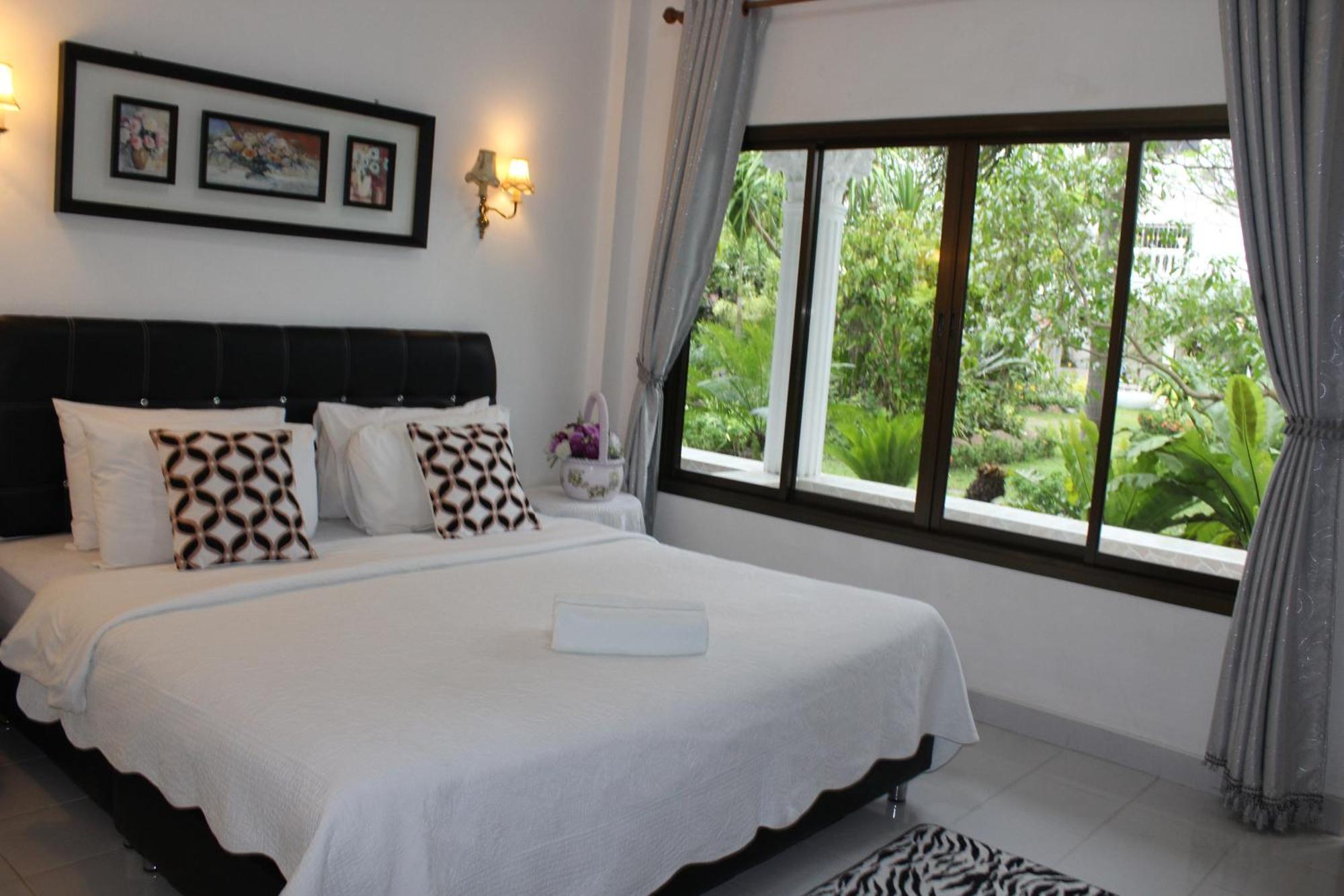 White Elephant Resort Сурин Екстериор снимка